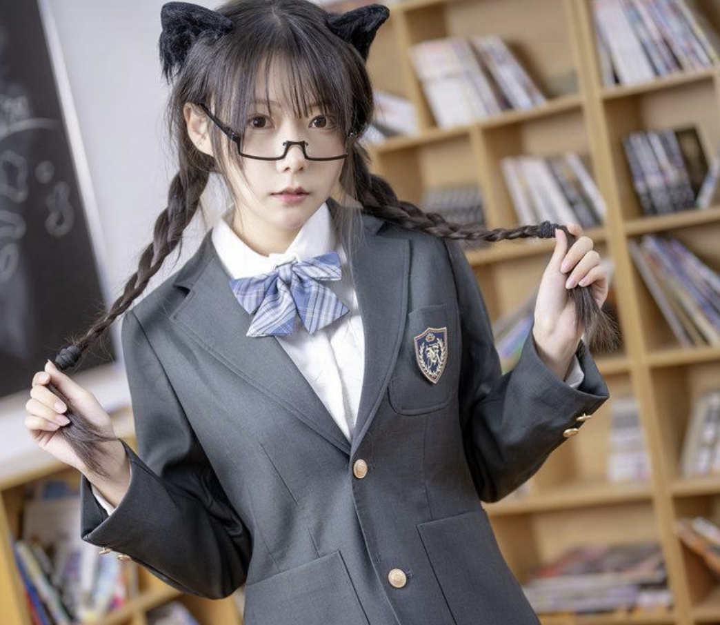 图片[2]-香草喵露露的校园风情：JK制服下的甜美诱惑-阿喵笔记分享