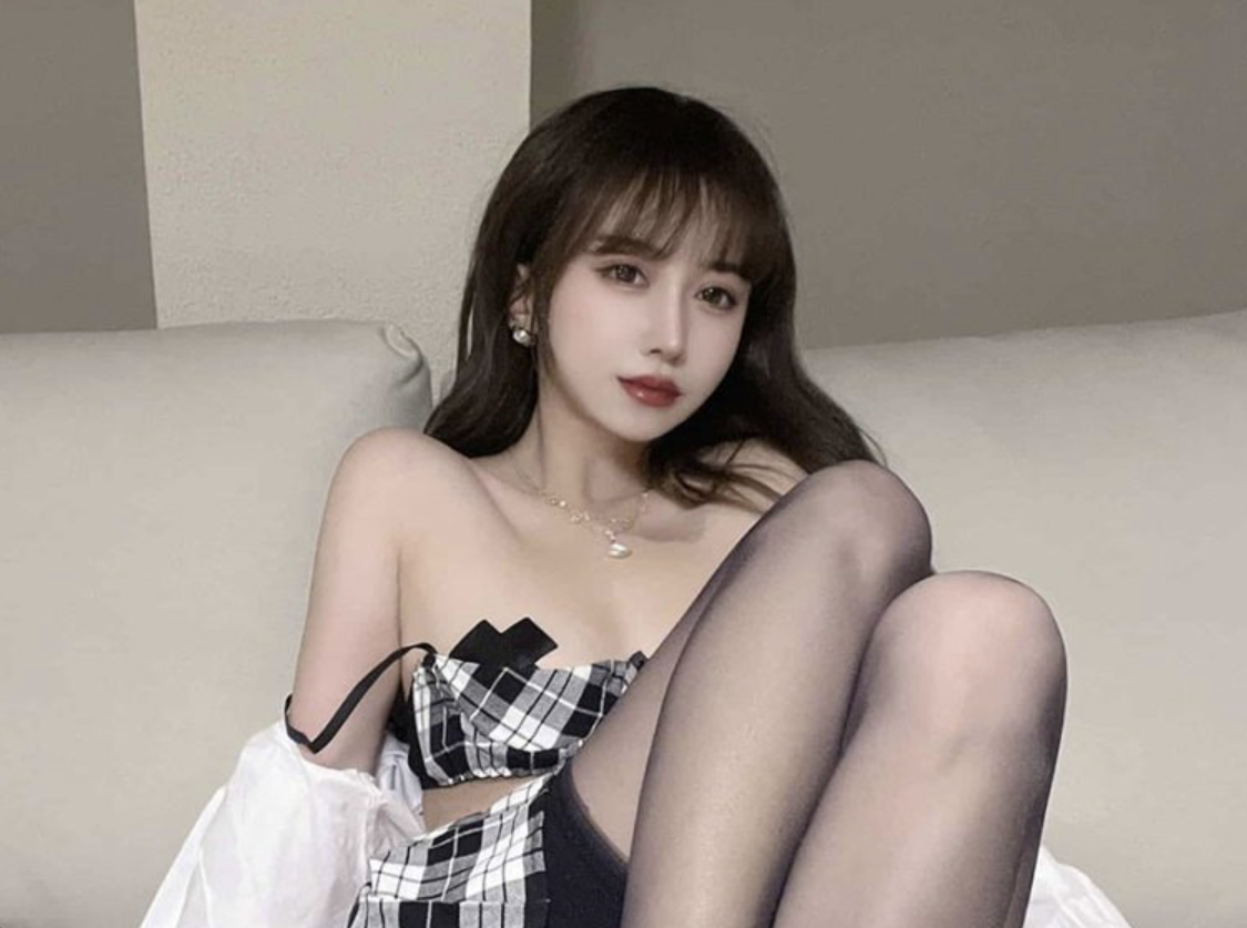 多才多艺的学霸女神：过期米线线喵的魅力写真集-阿喵笔记分享